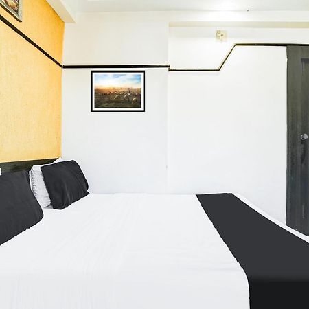 Super Collection O Ashram Road Near Sardar Bridge Formerly Hotel Apple Inn Αχμπανταμπάντ Εξωτερικό φωτογραφία