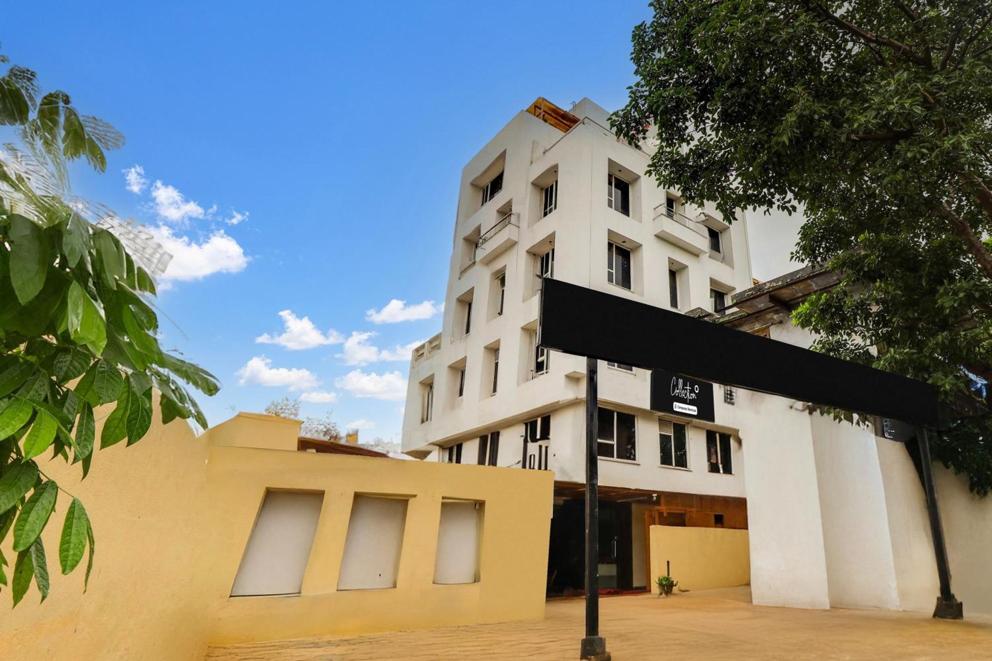 Super Collection O Ashram Road Near Sardar Bridge Formerly Hotel Apple Inn Αχμπανταμπάντ Εξωτερικό φωτογραφία